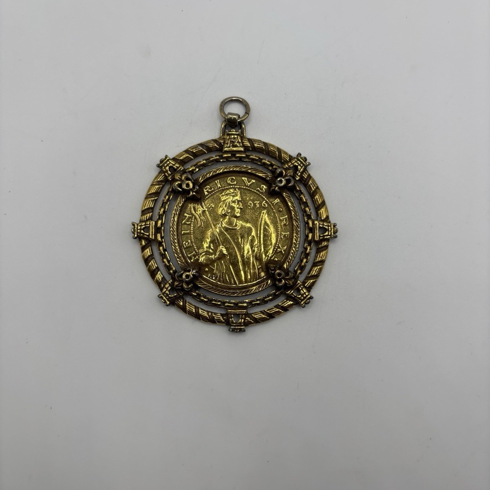 Vintage‎ Jeanne Gold Tone Necklace Pendant King Warrior Castles Faux Coin 2 3/8"